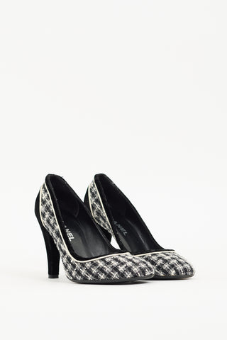Chanel Fall 2004 Black & White Tweed Pump
