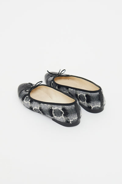 Chanel // Black and Cream Textured Leather Ballet Flat – VSP Consignment