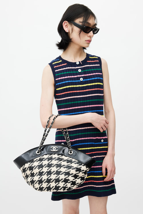 Chanel Late 2000s Black & Cream Houndstooth Woven Shoulder Bag