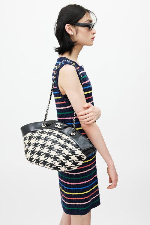 Chanel Late 2000s Black & Cream Houndstooth Woven Shoulder Bag