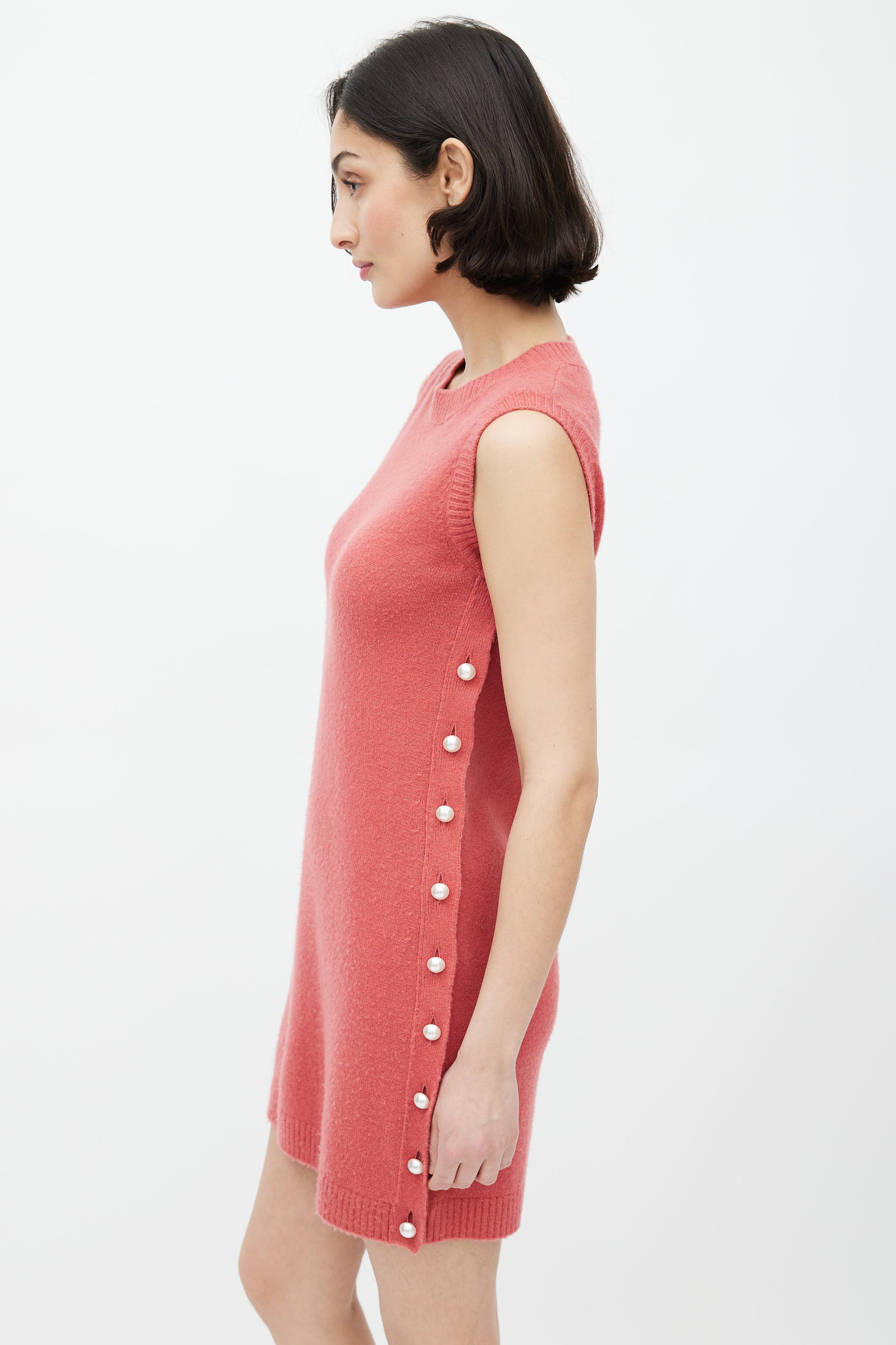 chanel pink knit dress Purp/Wte Scoop Neck Mini (Sz.38/2) Chanel 2016 crochet trim sleeveless knit dress in raspberry cashmere (81%) and silk (19%) Chanel 25P Pink Knitted Dress