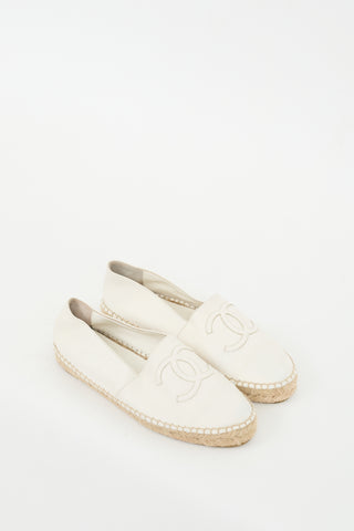 Chanel White Leather CC Logo Espadrille