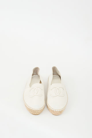 Chanel White Leather CC Logo Espadrille