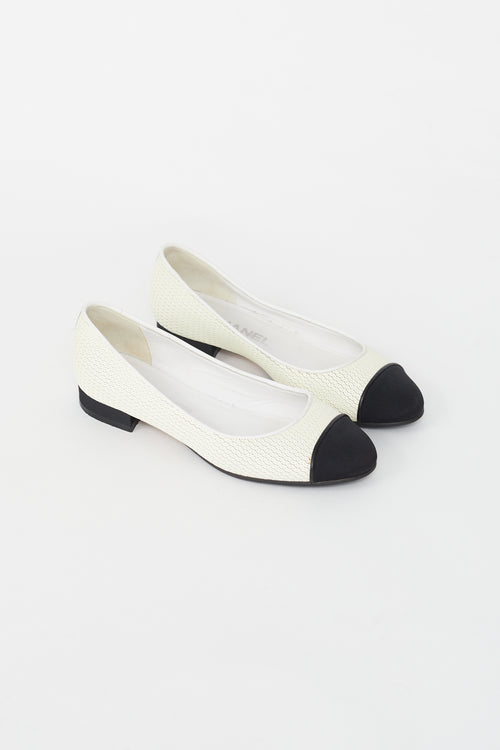 Chanel Black and Cream Textured Leather Ballet Flat