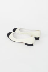 Chanel Black and Cream Textured Leather Ballet Flat
