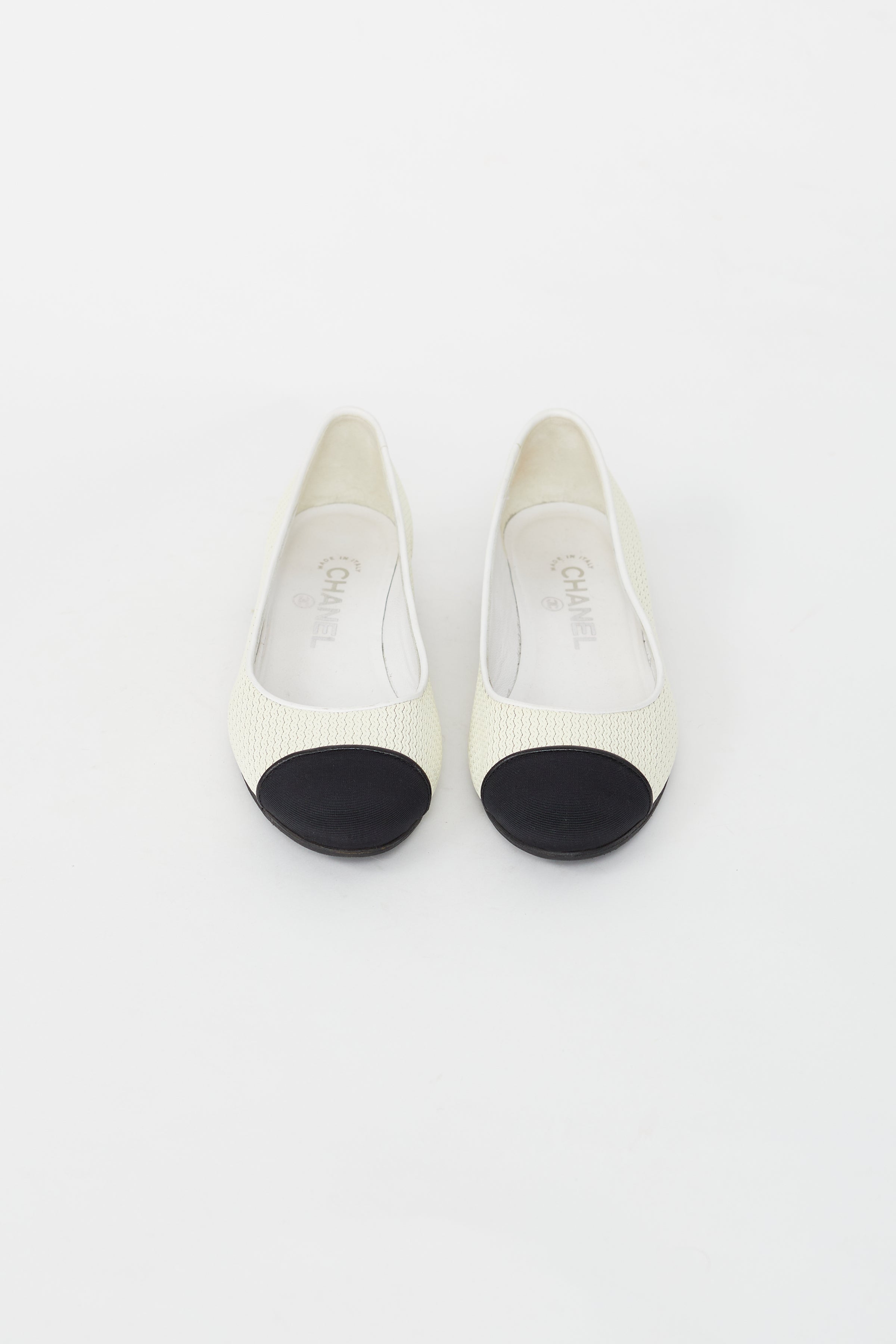 Chanel Women's Ballet flats  Buy or Sell Designer shoes - Vestiaire  Collective