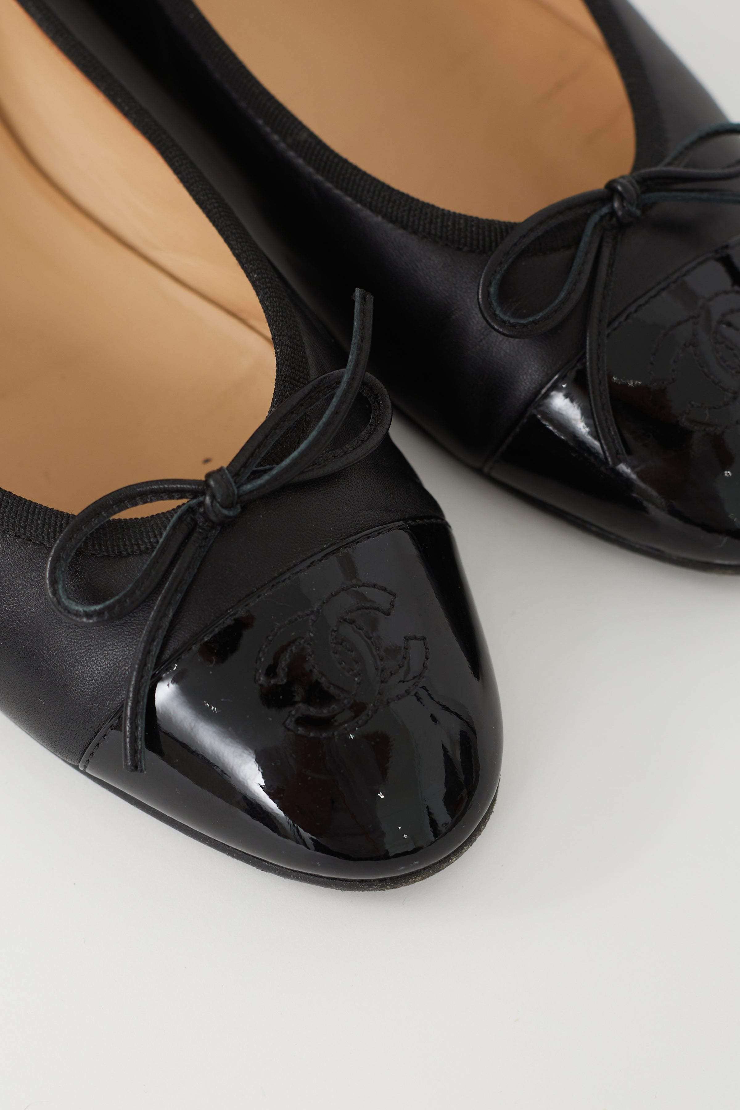 Chanel // Black Leather Logo Ballet Flat – VSP Consignment