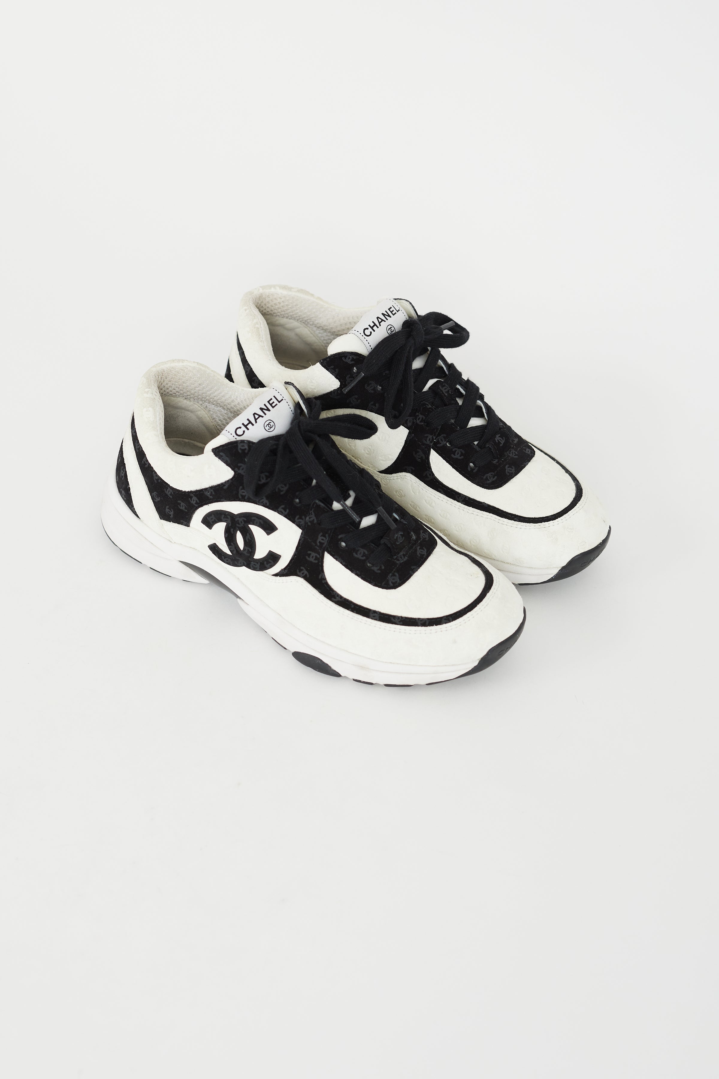 CHANEL, Shoes, Chanel Cc Logo Sneakers