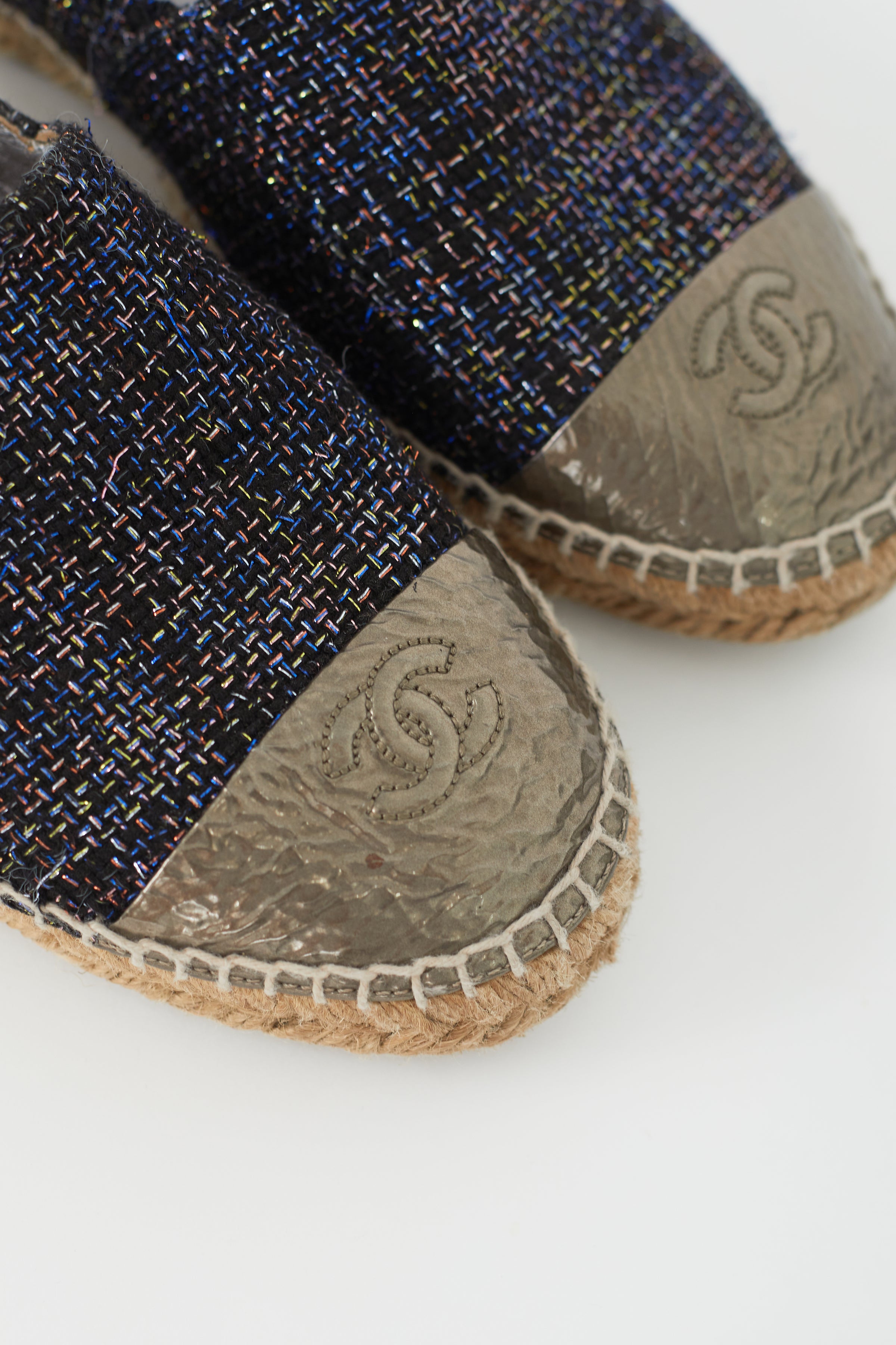 Chanel Interlocking CC Logo Tweed Espadrilles - Neutrals Flats, Shoes -  CHA941004