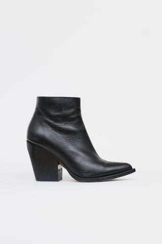 Chloé Pointed Toe Booties
