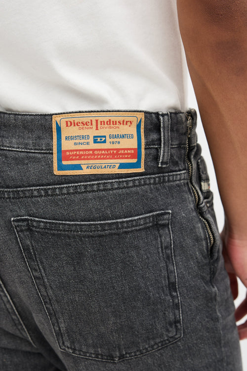 Diesel D-Rekiv 0ckah Logo Buckle Jeans