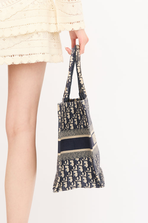 Dior 2022 Oblique Medium Book Tote Bag