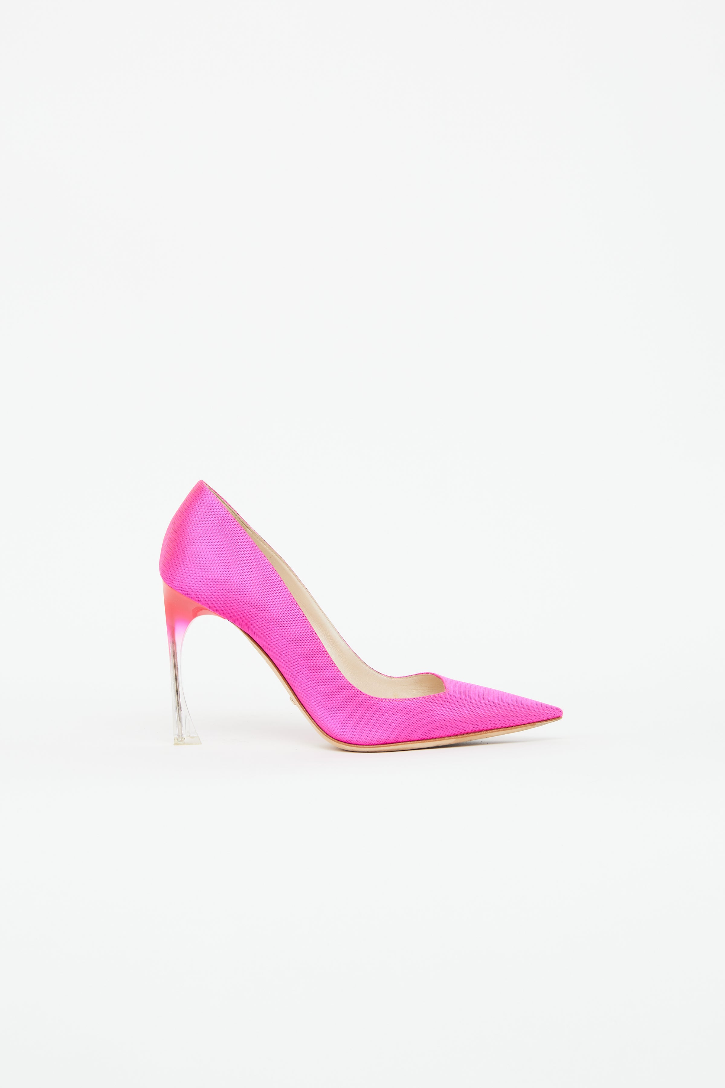 Classic high heels made of natural grain leather in powder pink - BRAVOMODA