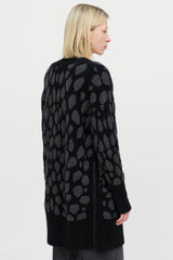AkrisWool Spotted Cardigan