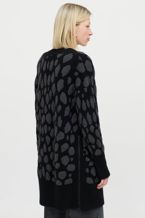 AkrisWool Spotted Cardigan