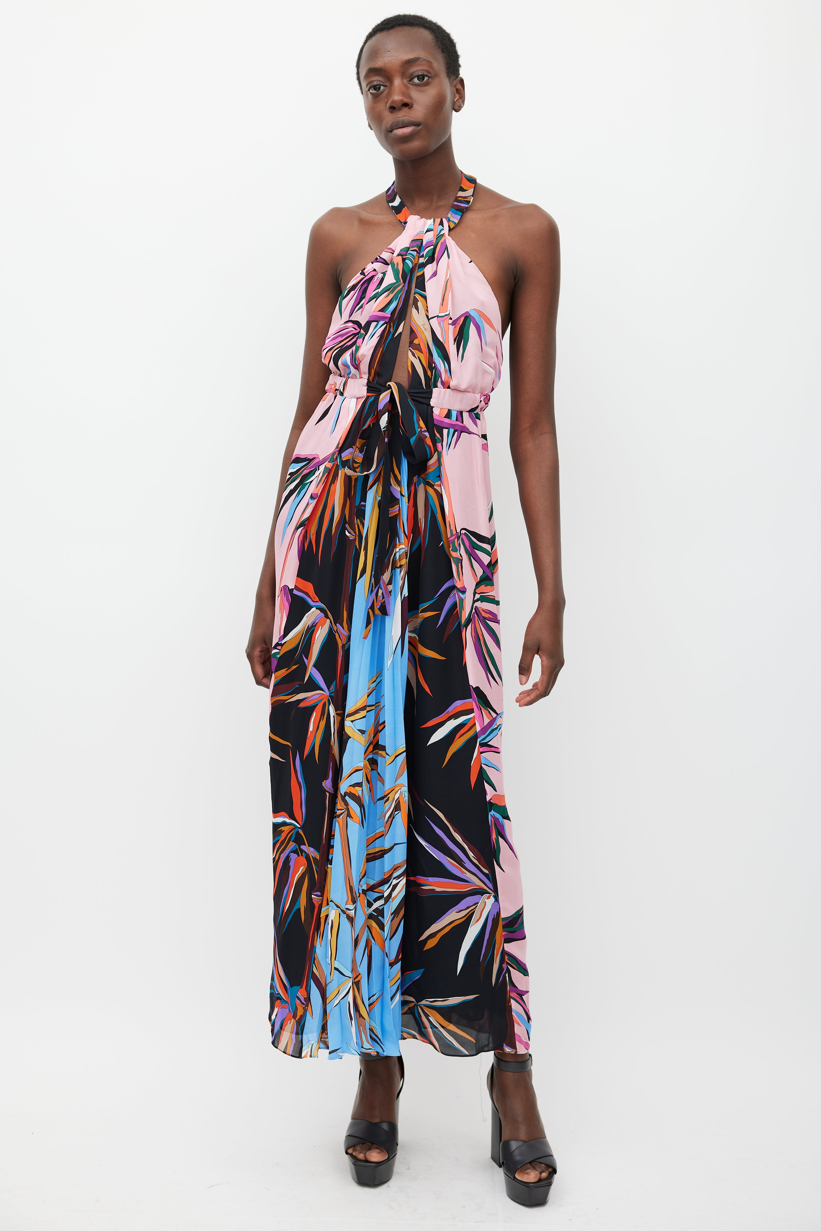 Emilio Pucci // Pink & Multicolour Silk Printed Halter Dress VSP Consignment Emilio Pucci // Pink & Multicolour Silk Printed Halter Dress VSP Consignment