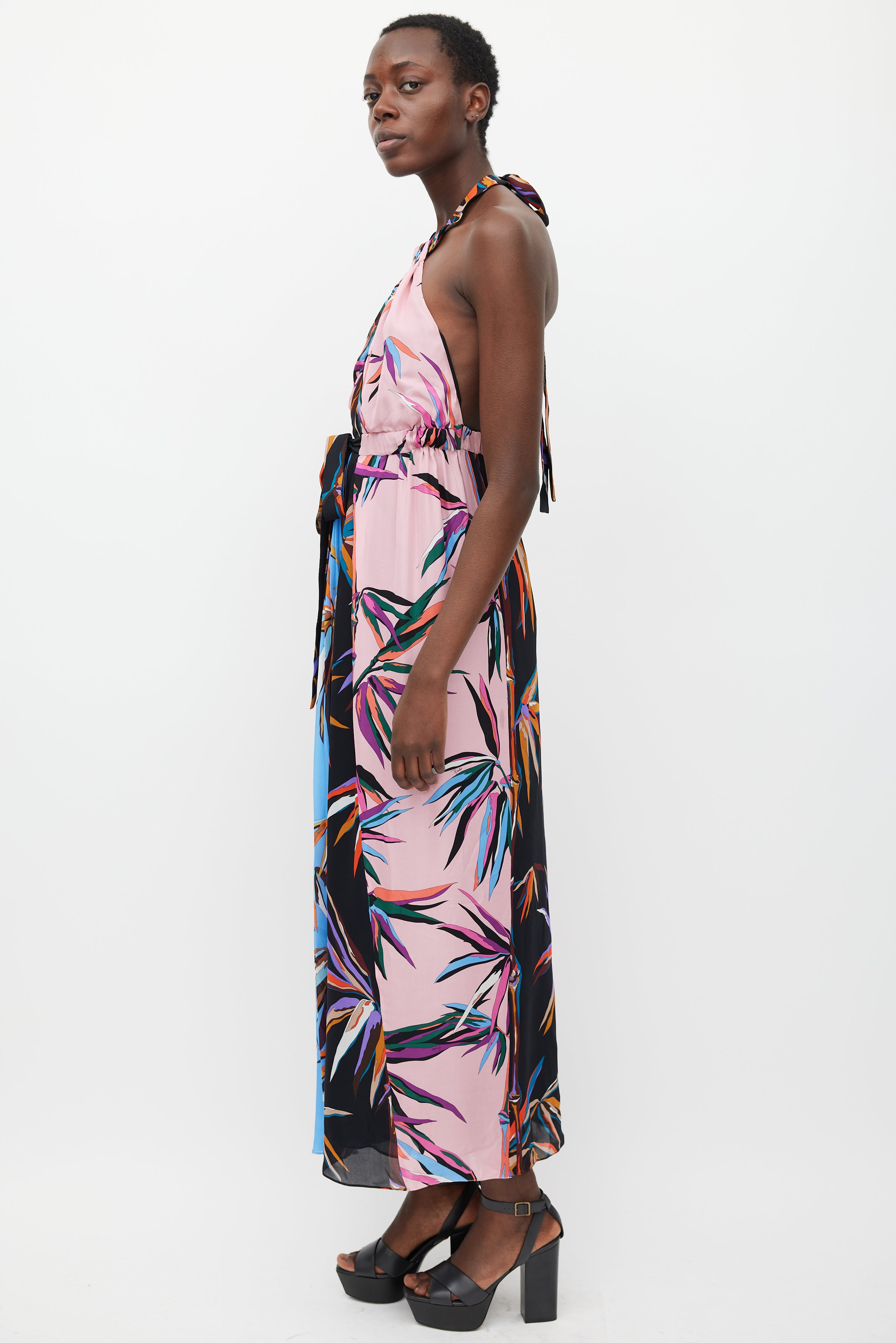 Emilio Pucci // Pink & Multicolour Silk Printed Halter Dress VSP Consignment Emilio Pucci // Pink & Multicolour Silk Printed Halter Dress VSP Consignment