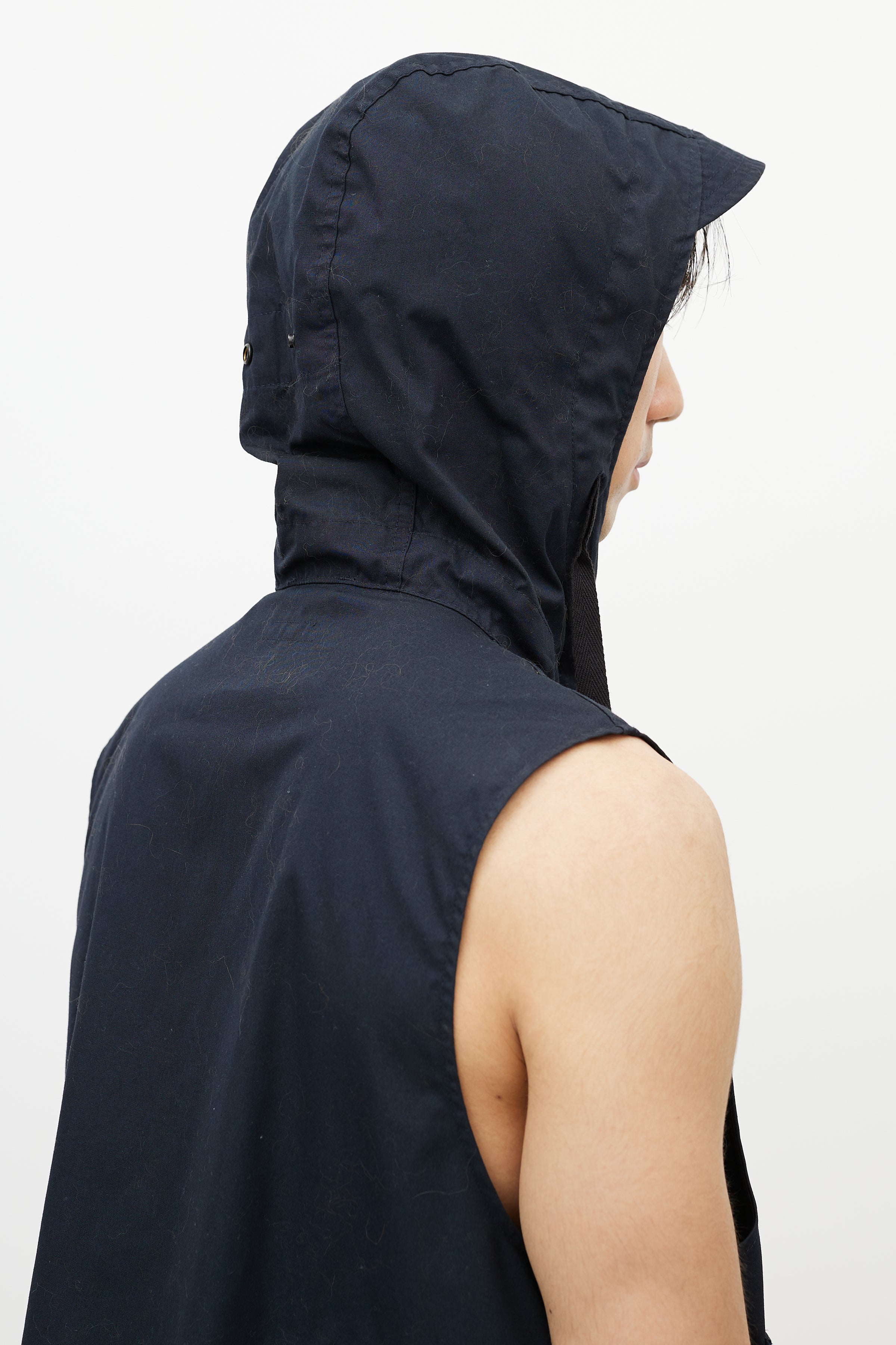 Engineered Garments // Black Hooded Cargo Vest – VSP Consignment
