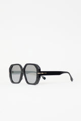 Fendi FE40173F Oversized Sunglasses
