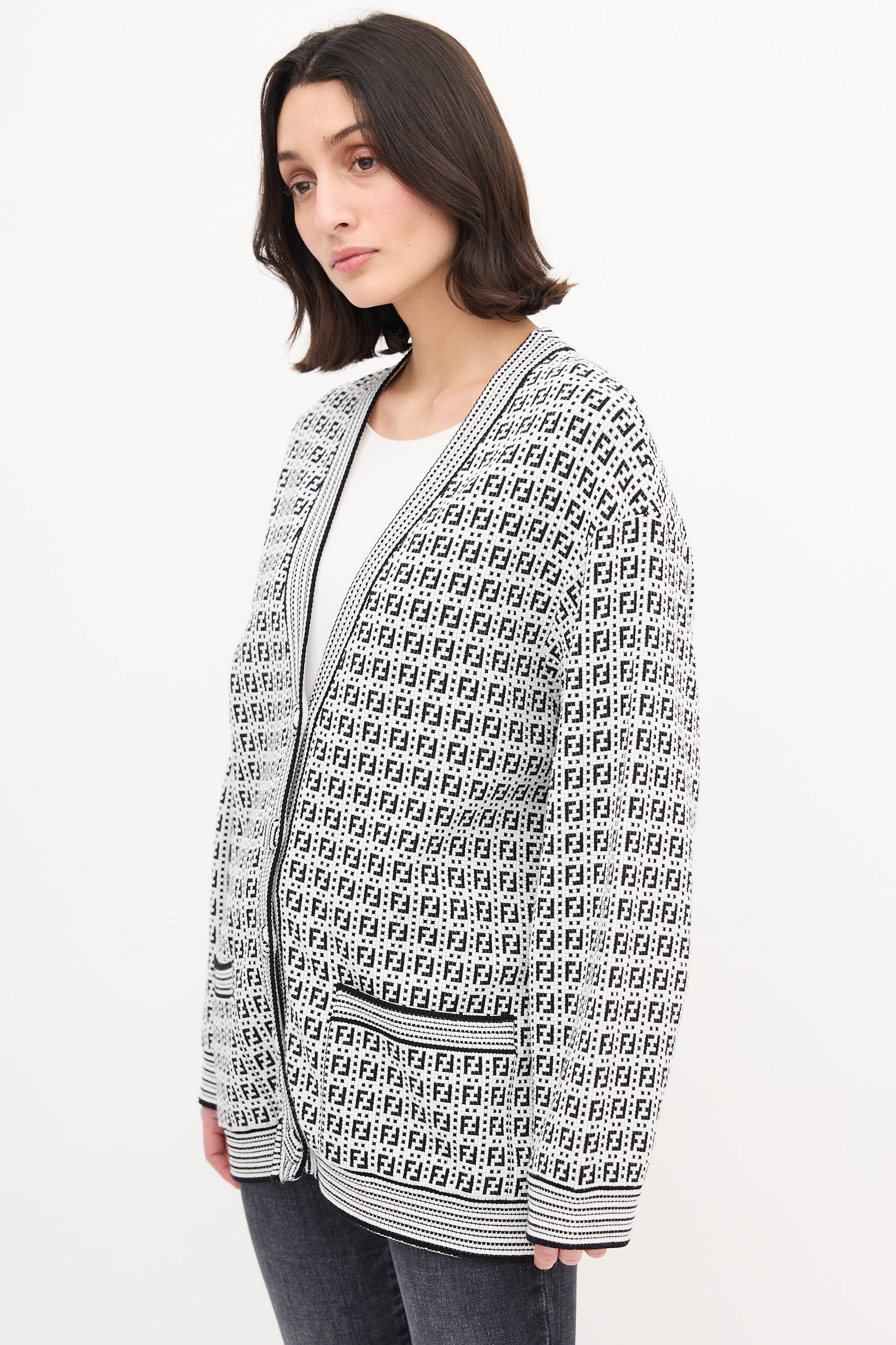 【FENDI】シルク100%　FFロゴ　カーディガン FENDI】シルク100% FFロゴ カーディガン 【公式通販】