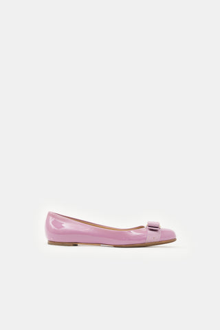Ferragamo Patent Vara Bow Flat