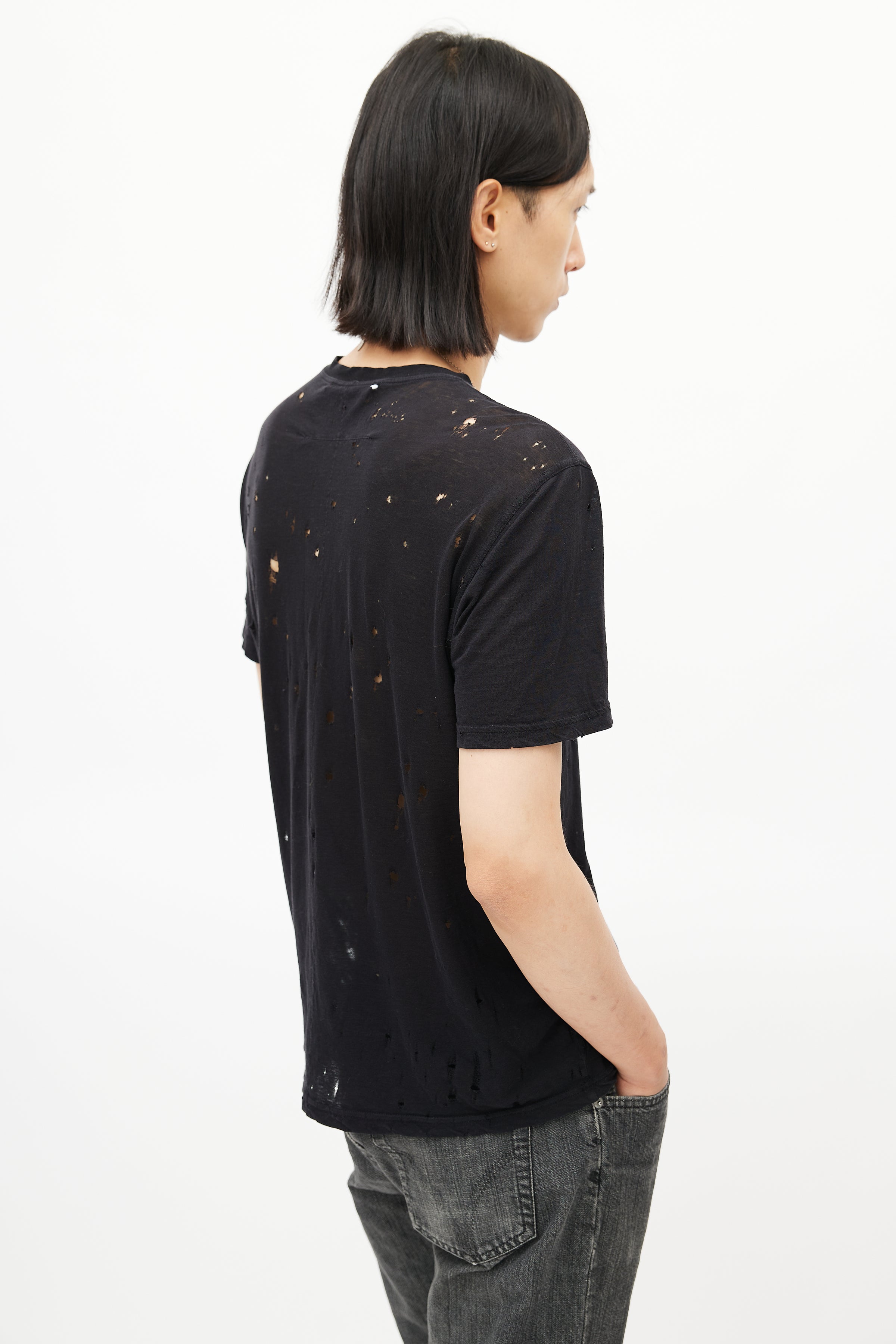 Givenchy // Black Distressed Logo T-Shirt – VSP Consignment