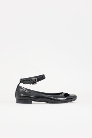 Patent Cutout Flat