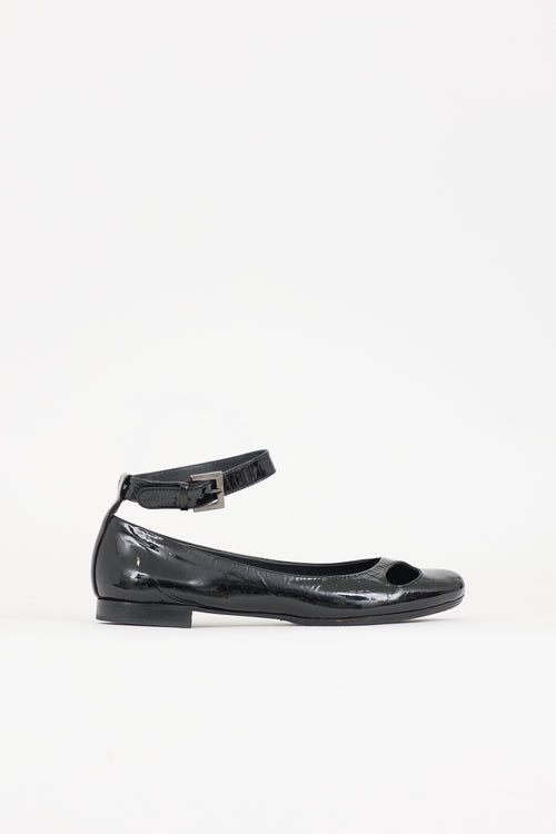 Patent Cutout Flat