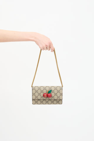 Gucci 2022 GG Supreme Mini Wallet On Chain Bag