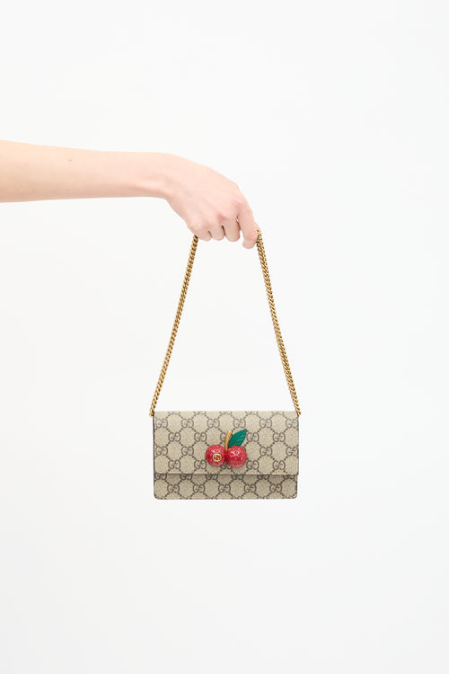 Gucci 2022 GG Supreme Mini Wallet On Chain Bag