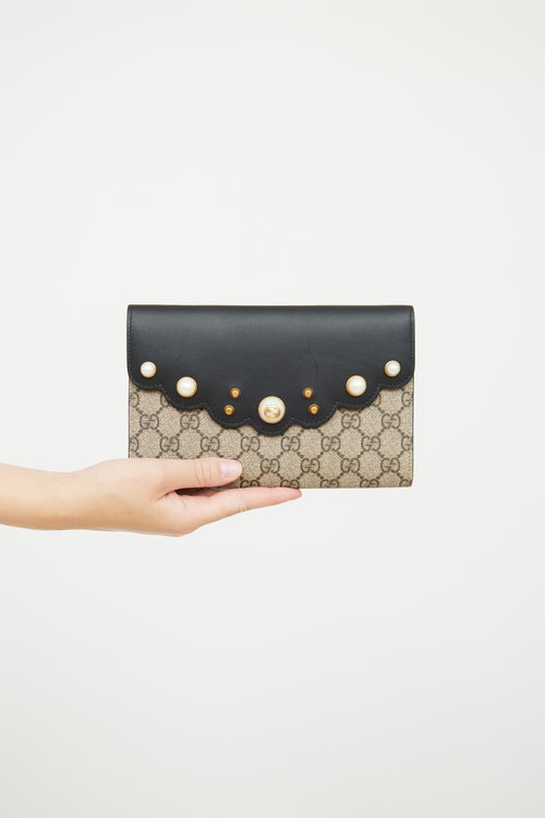 Gucci Black GG Supreme Peony Pearly Clutch