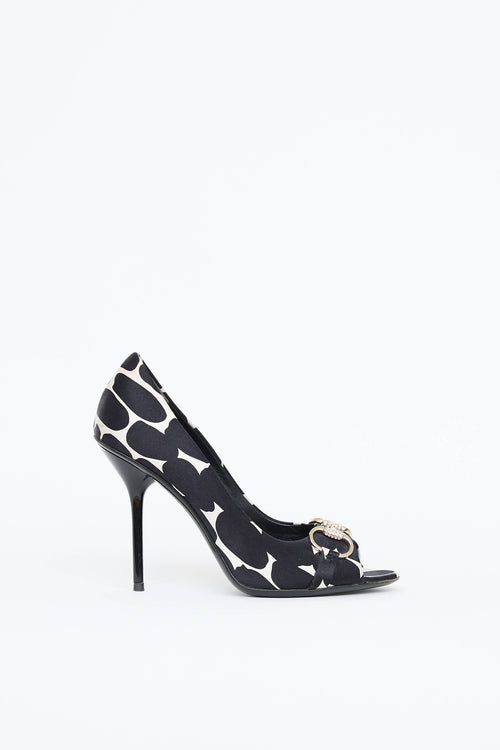 Gucci Patterned Crystal Pump