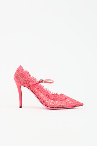 Gucci Fluorescent Lace Virginia Pump