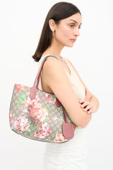 Gucci GG Supreme Reversible Blooms Bag