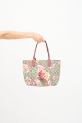 Gucci GG Supreme Reversible Blooms Bag