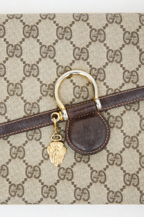 Gucci GG Supreme Clutch