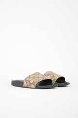 Gucci GG Supreme Monogram Berry Slide