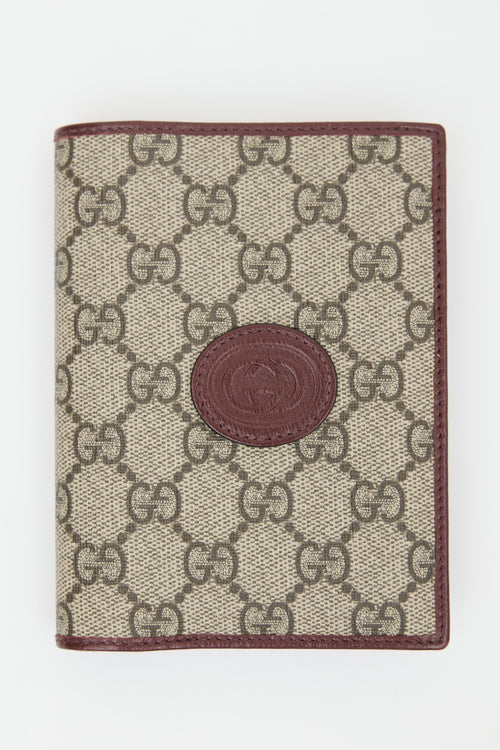 Gucci GG Supreme Passport Holder