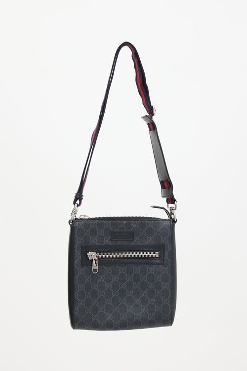 Gucci GG Supreme Small Messenger Bag