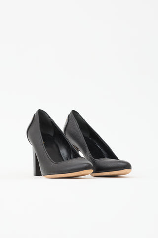 Gucci Pebbled Leather GG Pump