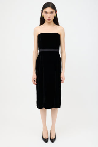 Gucci Pre-Fall 2011 Velvet Strapless Dress