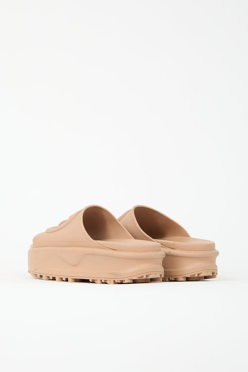 Gucci Rubber GG Platform Slide