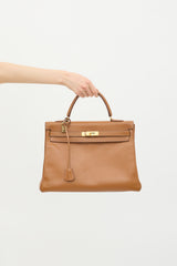 Hermès 1996 Gold Courchevel Kelly Retourne 35 Bag