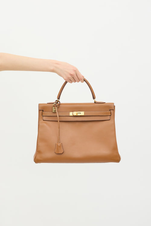 Hermès 1996 Gold Courchevel Kelly Retourne 35 Bag