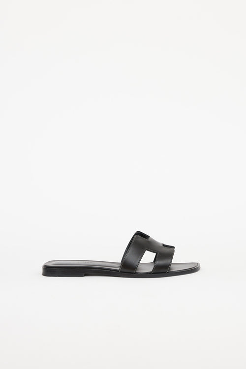 Hermès Noir Box Leather Oran Sandal