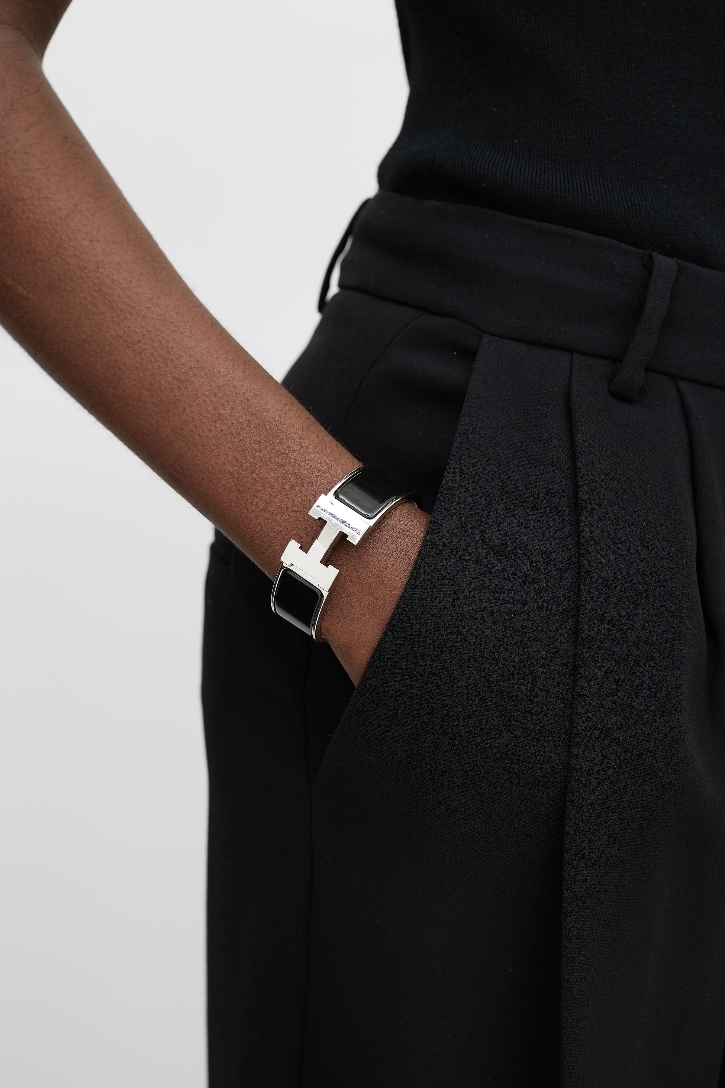 Hermes Clic H Bracelet In Black And Gold – Found Fashion