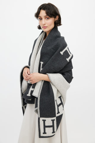 Hermès Grey Cashmere & Merino Wool Avalon Throw Blanket