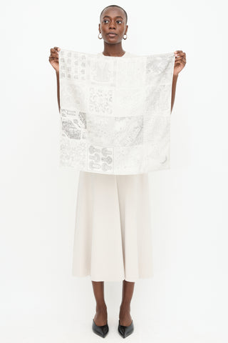 Hermès 2023 Special Edition Grey Silk 16 Carrés 60 Scarf