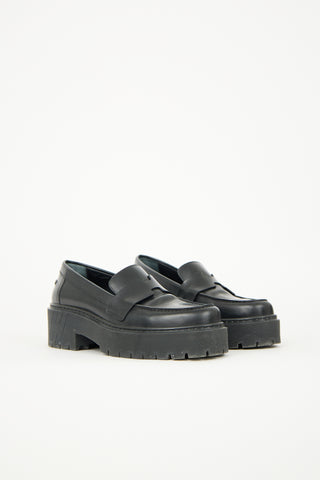 Hermès Leather Hitch Loafer