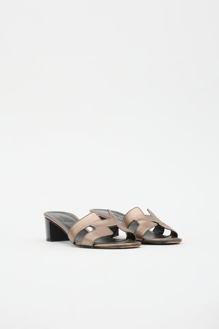 Hermès Metallic Leather Oasis Sandal